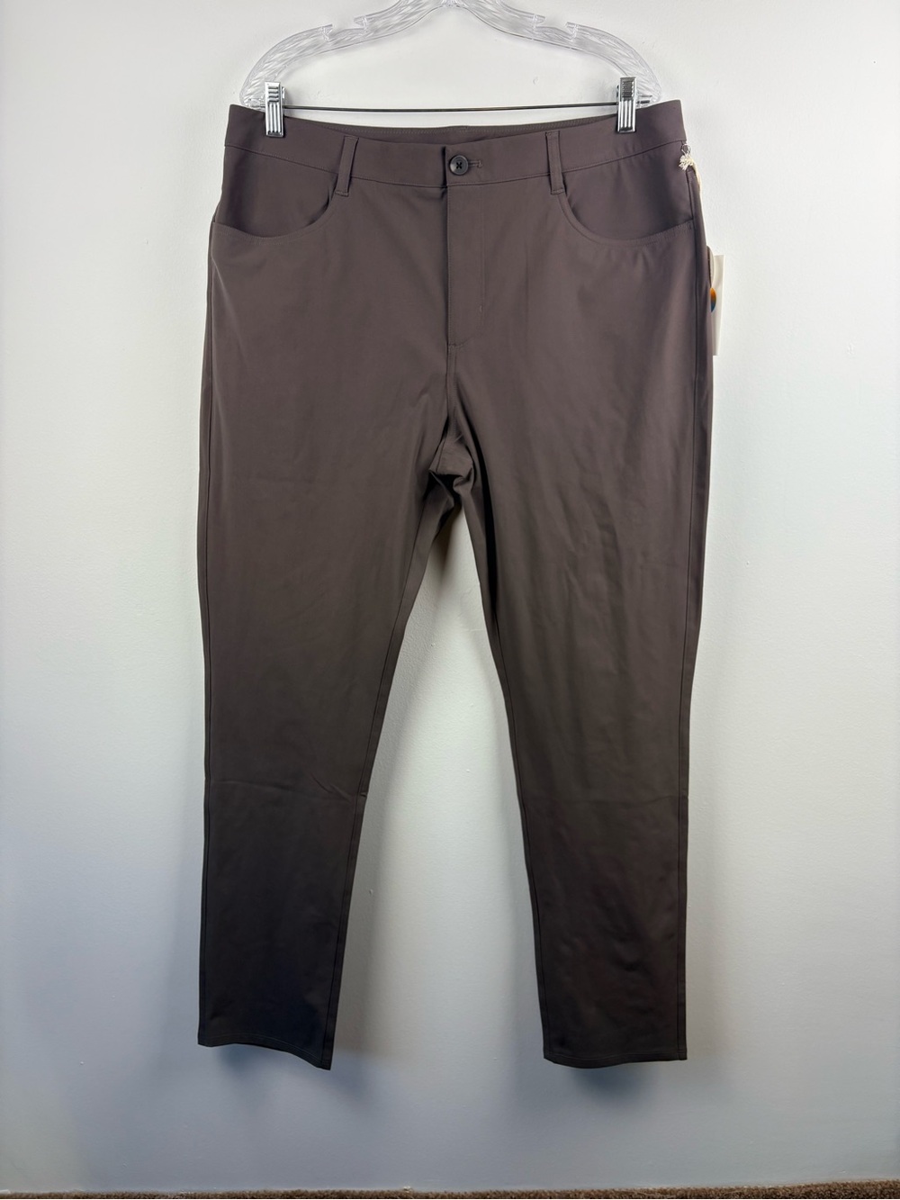 Vuori Meta Pant Athletic Slim Fit 32" Performance V430 Warm Gray Men’s 36 x 32